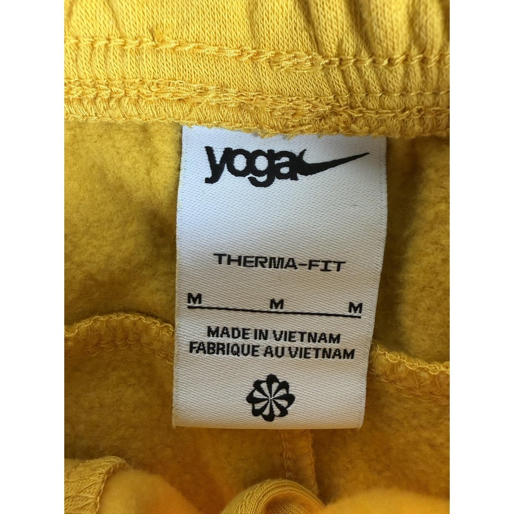 Nike Shorts Mens Medium Yellow Therma-FIT Yoga Fleece Sweat Pockets Training - Picture 2 of 6